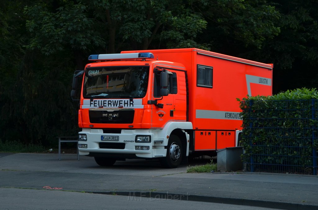 Feuer 3 Koeln Bocklemuend Goerlinger Zentrum P21.JPG - Miklos Laubert
